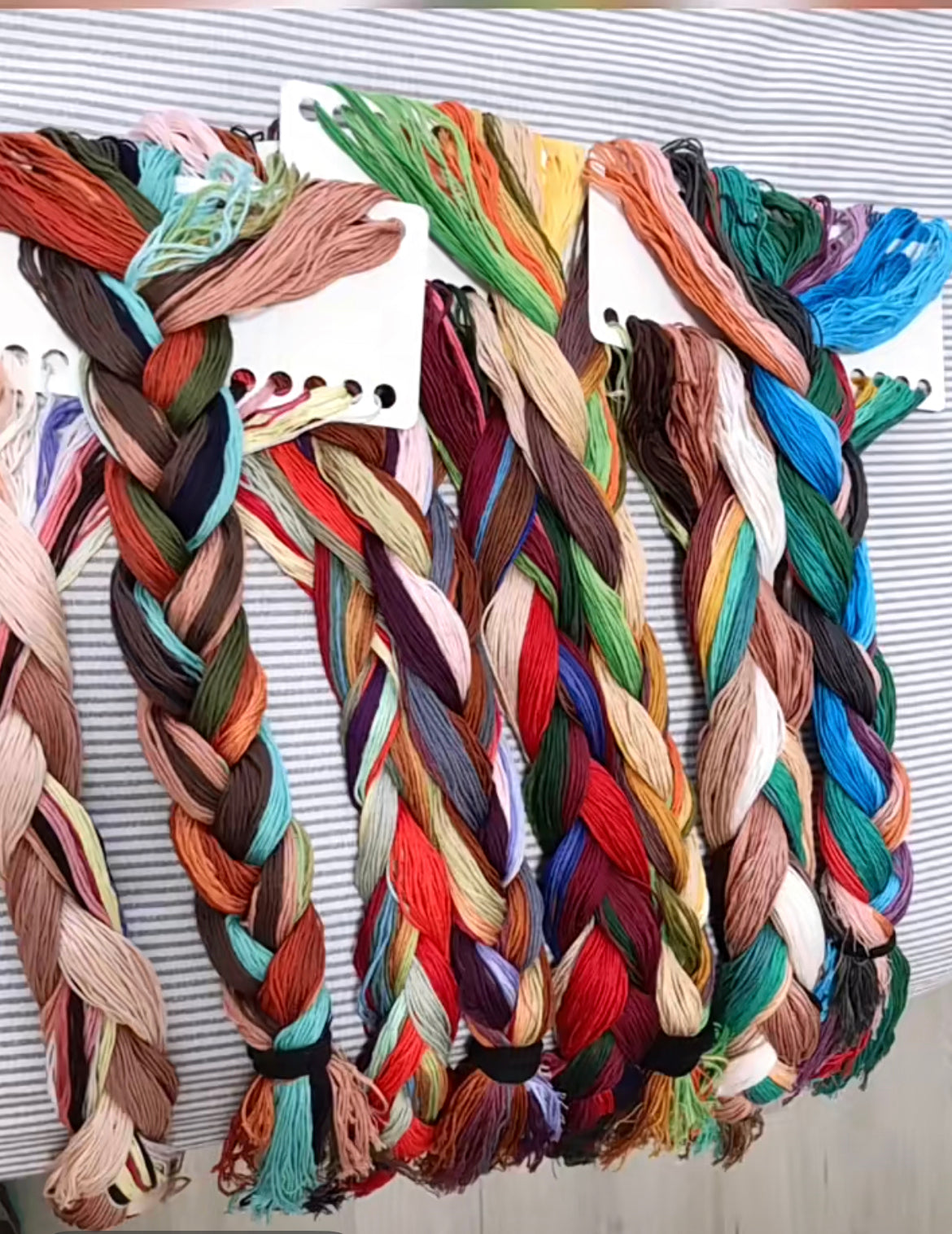 How To Choose Embroidery Thread? AIMDIY