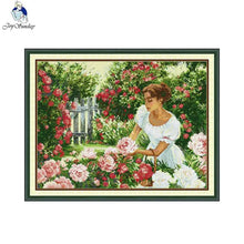 Load image into Gallery viewer, Girls DIY Hand Embroidery Kit – Beginner-Friendly Cross Stitch Set with Pattern, Threads
