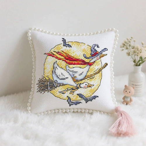 Joy Sunday Pin Cushion – Ride on A Broom – DIY Mini Cross Stitch 16×16cm