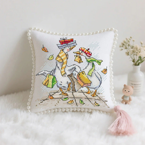 Holiday Cross Stitch Pin Cushion – Autumn Shopping – Joy Sunday DIY Mini Embroidery 16×16cm